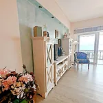 Gavalas In Agios Konstantinos Apartamento *